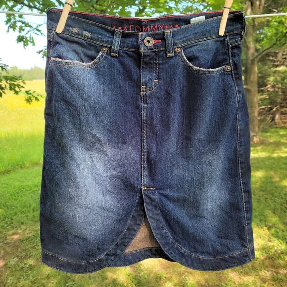 Y2k Tommy Hilfiger Denim Tulip Skirt size 3 - Picture 1 of 12